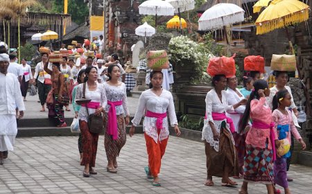 How to Experience Local Culture While Traveling